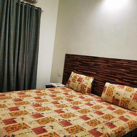 Gulshan Guest House Karachi Bagian luar foto