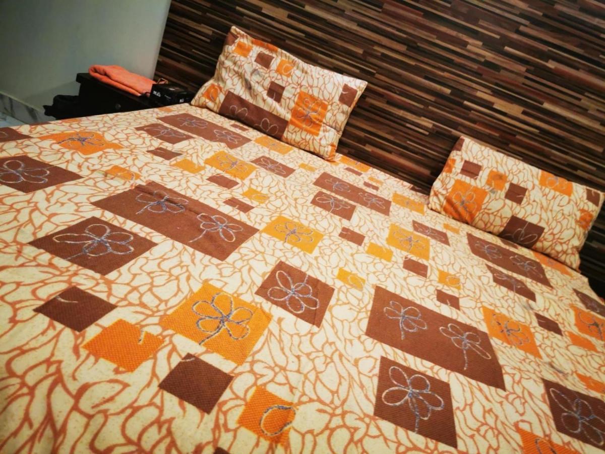 Gulshan Guest House Karachi Bagian luar foto