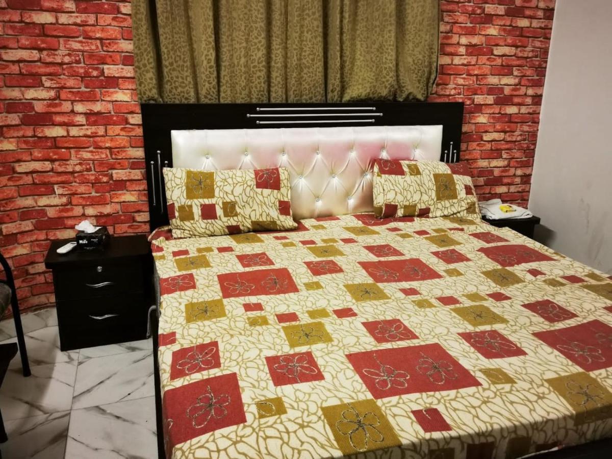 Gulshan Guest House Karachi Bagian luar foto